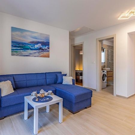 Apartment Blue Pula, New, Family Friendly, Comfortable, Free Parking And Wifi Kültér fotó