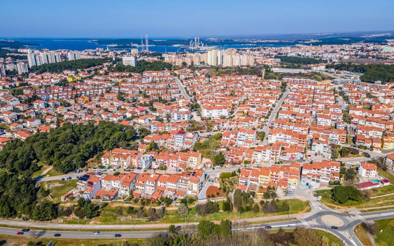 Apartment Blue Pula, New, Family Friendly, Comfortable, Free Parking And Wifi Kültér fotó
