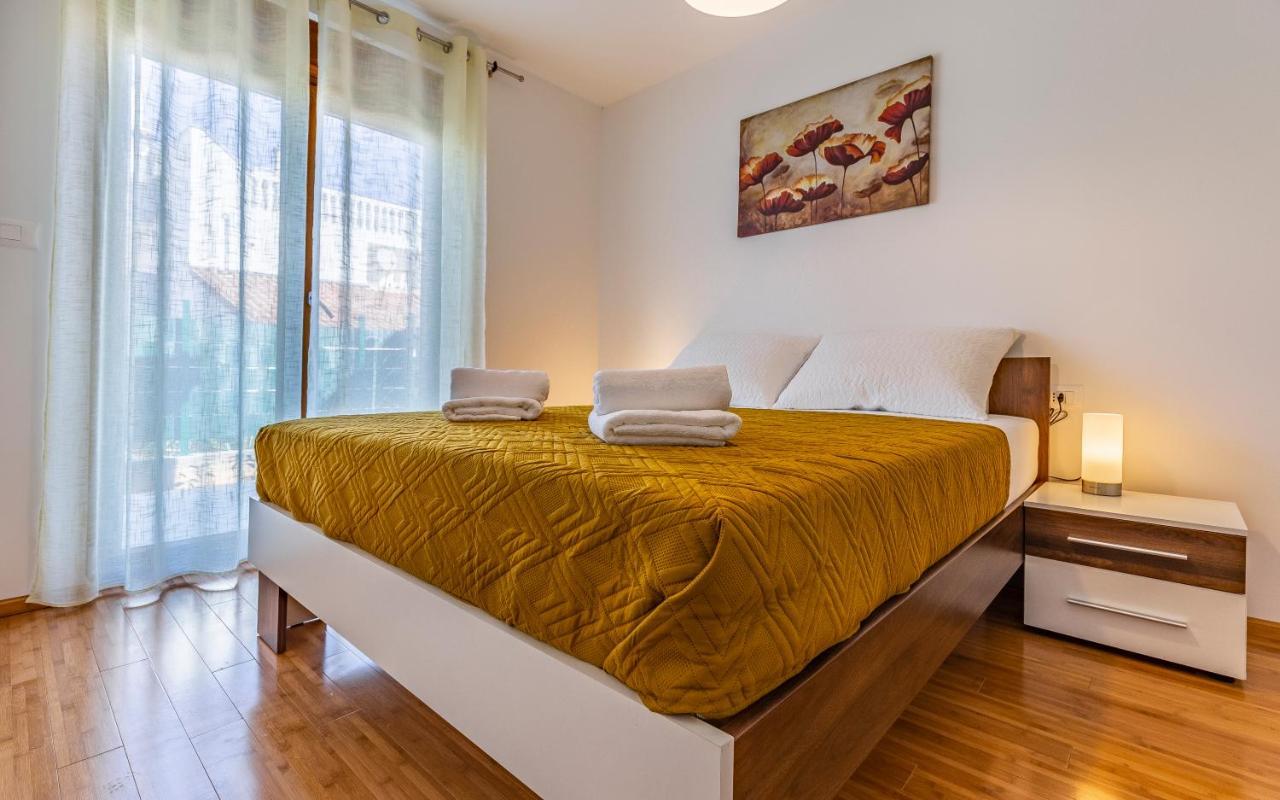 Apartment Blue Pula, New, Family Friendly, Comfortable, Free Parking And Wifi Kültér fotó
