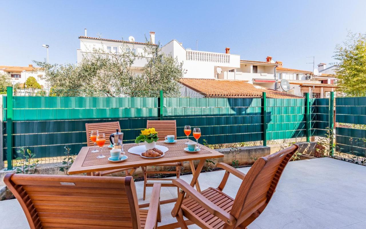 Apartment Blue Pula, New, Family Friendly, Comfortable, Free Parking And Wifi Kültér fotó
