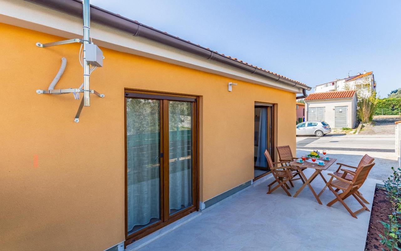 Apartment Blue Pula, New, Family Friendly, Comfortable, Free Parking And Wifi Kültér fotó